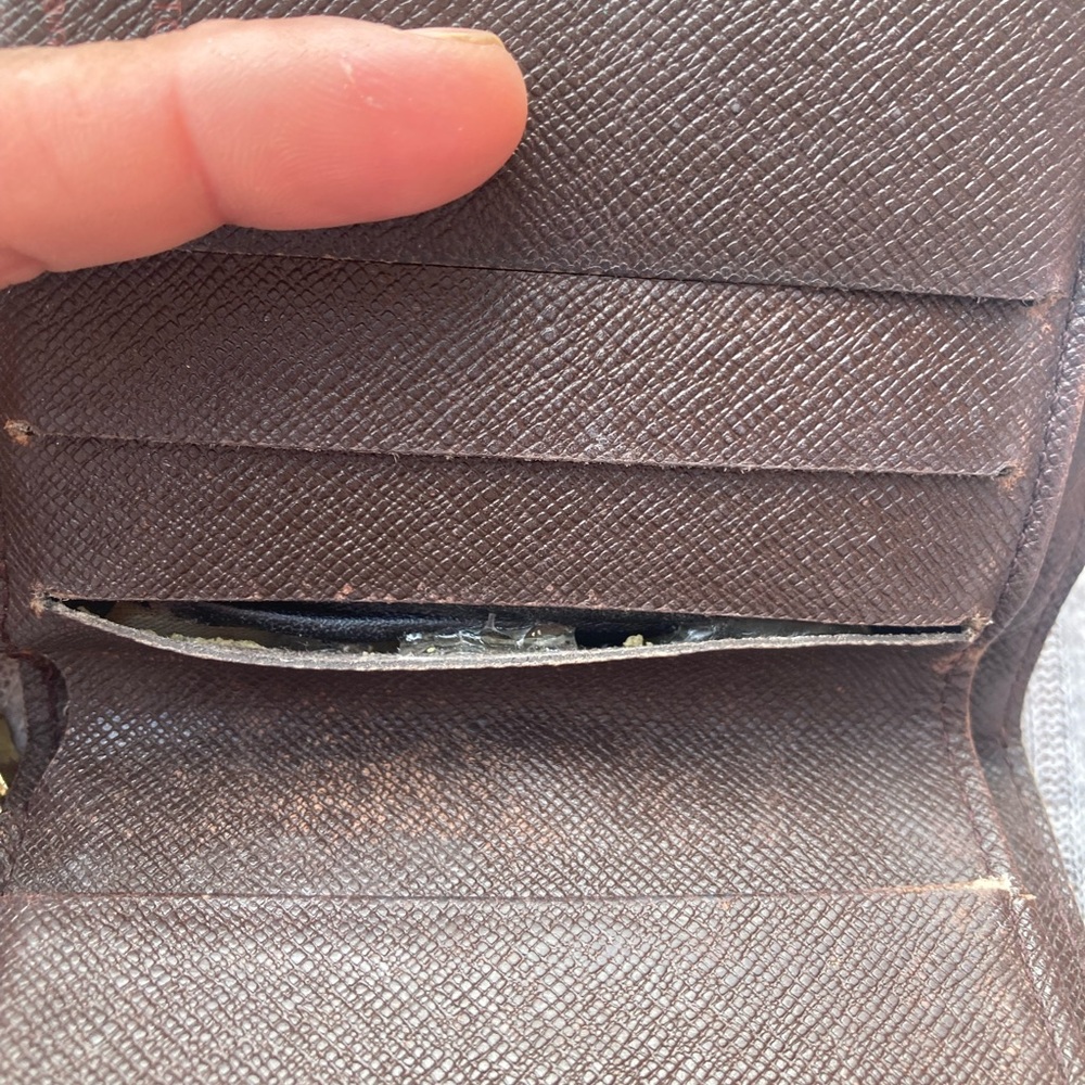 Louis Vuitton Compact Wallet - Picture 12 of 14